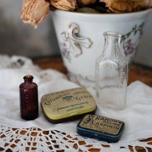 Set of 2 Antique Glass Apothecary Bottles Aspirin Tin Tin Curiosity Cabinet Gift